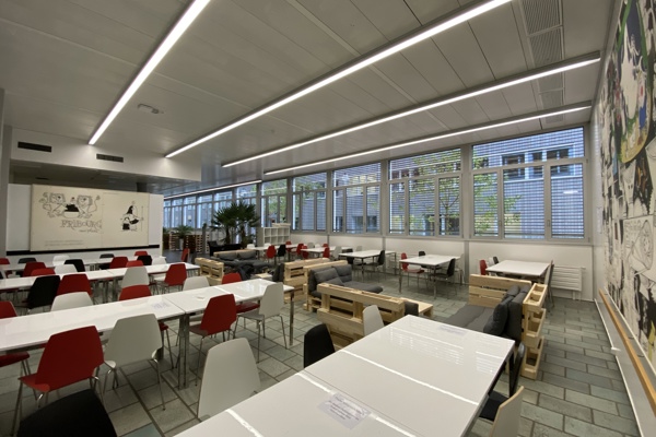 Cafétéria Tables
