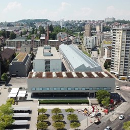 Building seen from the outside of the HEG-FR and MENSA