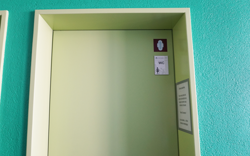 Illustration Protections Menstruelles Gratuites Frauentoiletten Tür